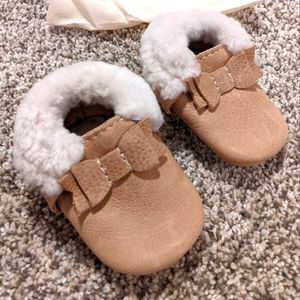 Freshly Picked Weathered Brown Shearling Bow Mocc